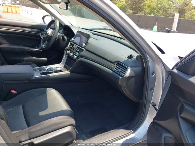 1HGCV3F11NA010796 Honda lfb2
