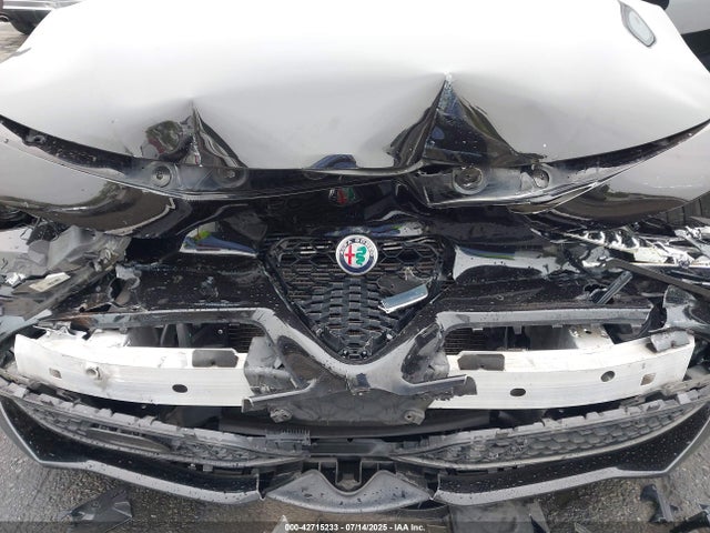 Alfa Romeo giulia (952) 2018 ZARFAEBN9J7581610 Image 10