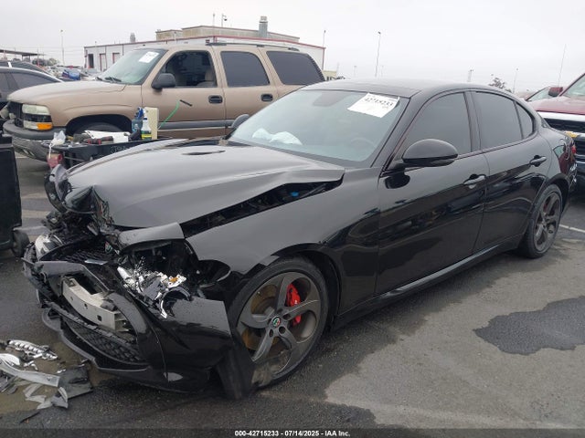 Alfa Romeo giulia (952) 2018 ZARFAEBN9J7581610 Image 2