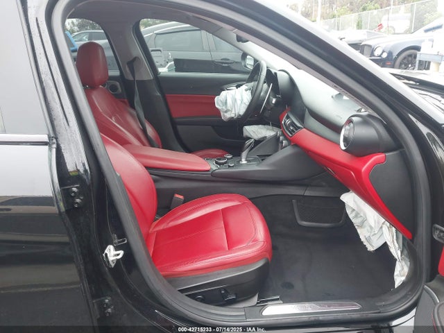 Alfa Romeo giulia (952) 2018 ZARFAEBN9J7581610 Image 5
