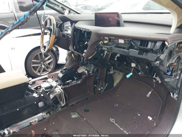 Lexus 2017 2017 2T2BZMCA8HC067727 Image 5