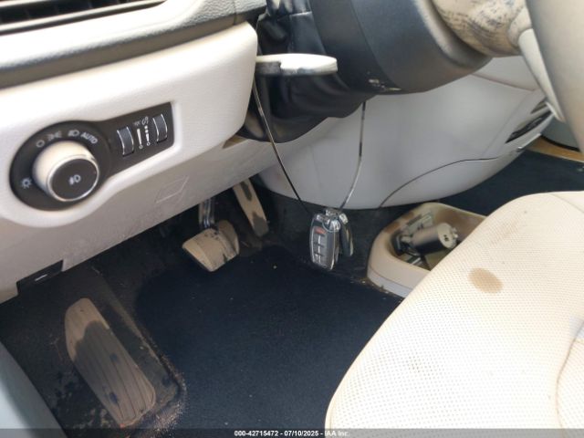 2017 CHRYSLER PACIFICA HYBRID 2C4RC1N72HR727698 Photo 10