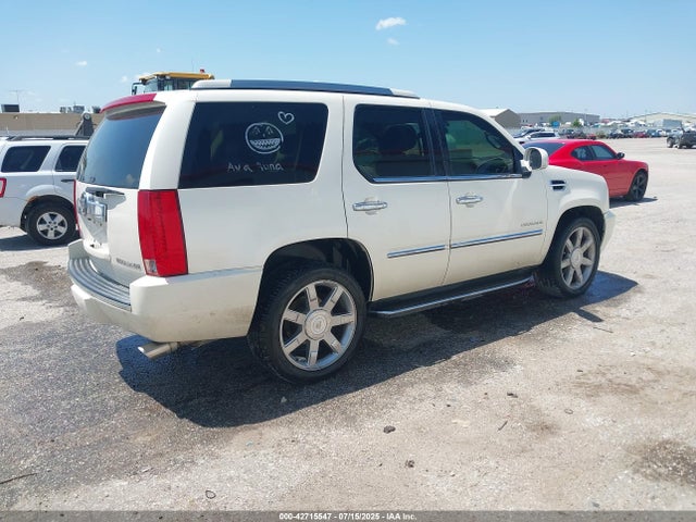 2011 CADILLAC ESCALADE 1GYS4BEF5BR260540 Photo 3