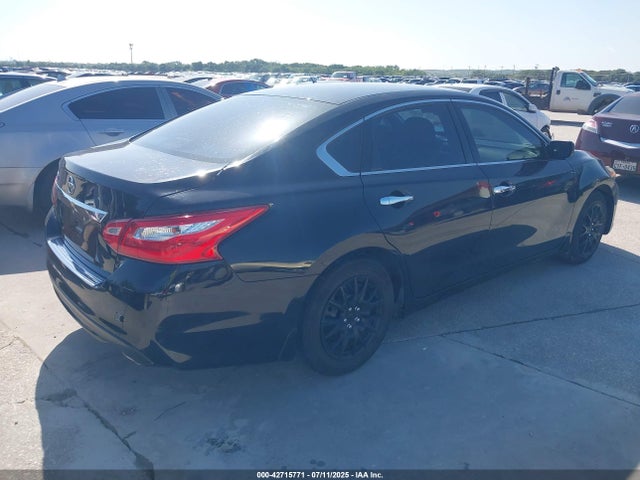 1N4AL3AP5HC258619 Nissan 2017