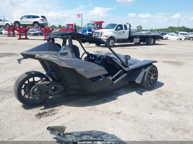 57XAASFA5G5108423 Polaris Slingshot