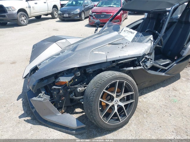 57XAASFA5G5108423 Polaris Slingshot