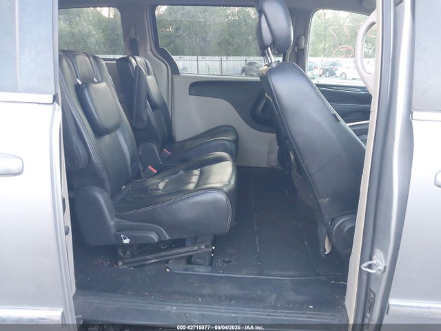 Chrysler 2016 2016 2C4RC1BG1GR292773 Image 8