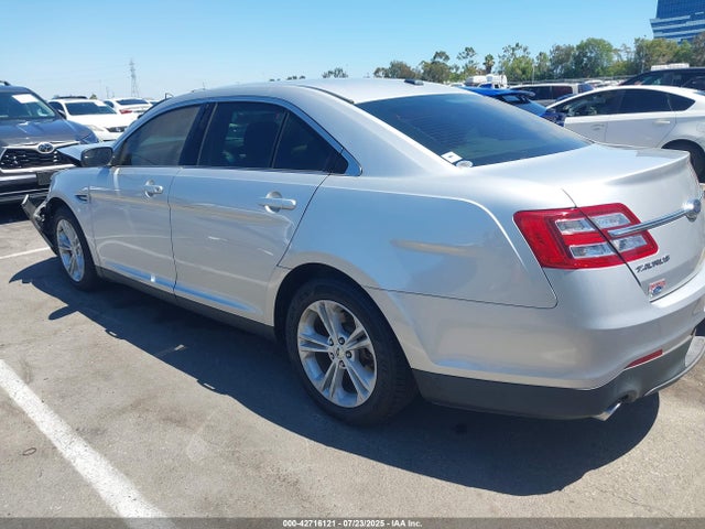 Ford 2015 2015 1FAHP2D8XFG172830 Image 3