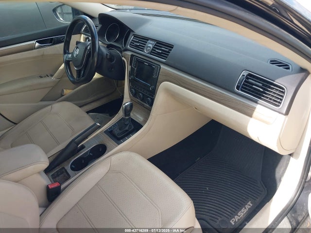 1VWGT7A34HC068865 Volkswagen 1.8 tsi