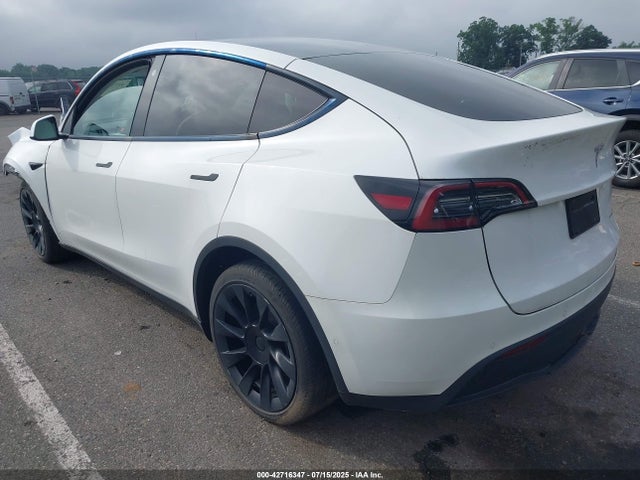 2022 TESLA MODEL Y 7SAYGDEE6NF313690 Photo 2