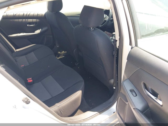 3N1AB8CV4MY294585 Nissan Sentra