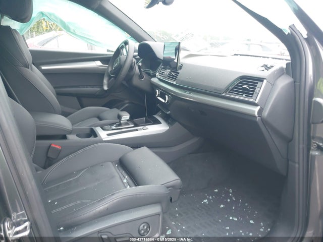 2025 AUDI Q5 WA1GAAFY7S2053682 Photo 4