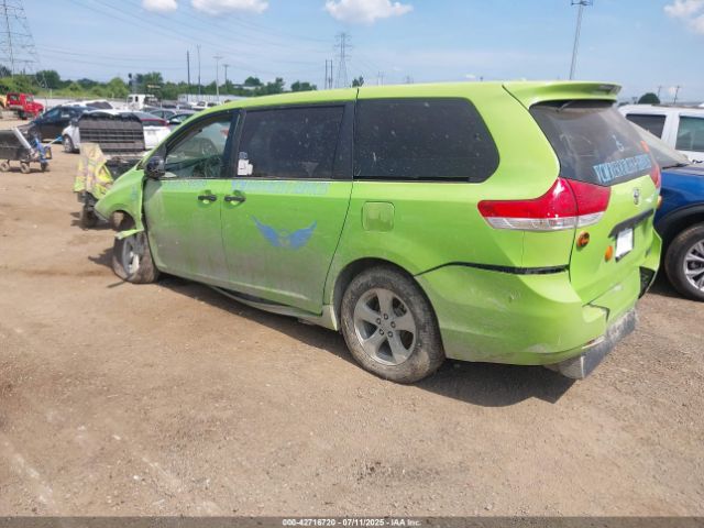 2014 TOYOTA SIENNA 5TDZK3DC6ES490746 Photo 2