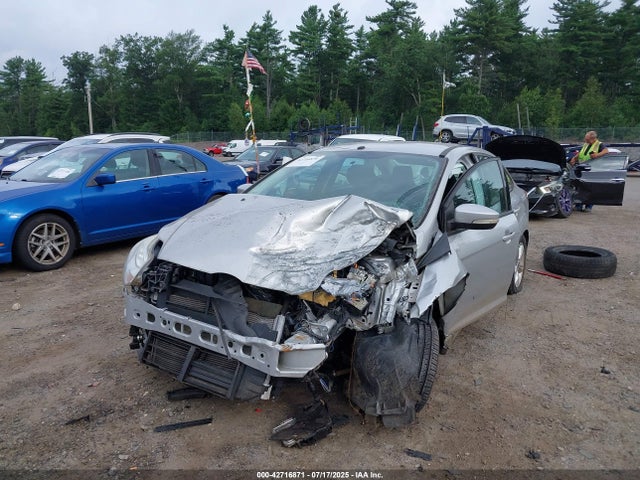 Ford 2014 2014 1FADP3F20EL149673 Image 2