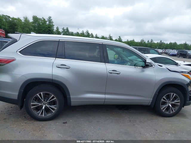 Toyota 2gr-fe 2016 5TDJKRFH0GS328798 Image 14