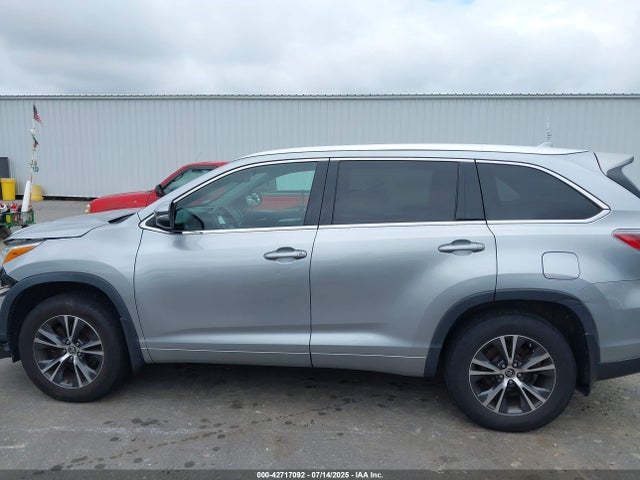 Toyota 2gr-fe 2016 5TDJKRFH0GS328798 Image 15
