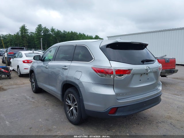 Toyota 2gr-fe 2016 5TDJKRFH0GS328798 Image 3