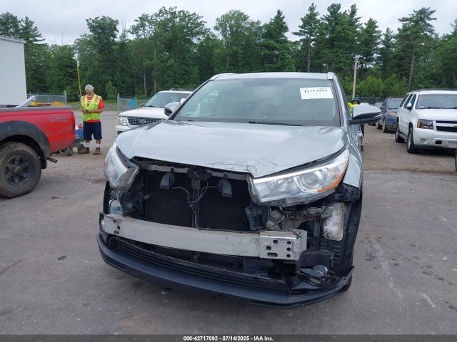 Toyota 2gr-fe 2016 5TDJKRFH0GS328798 Image 6