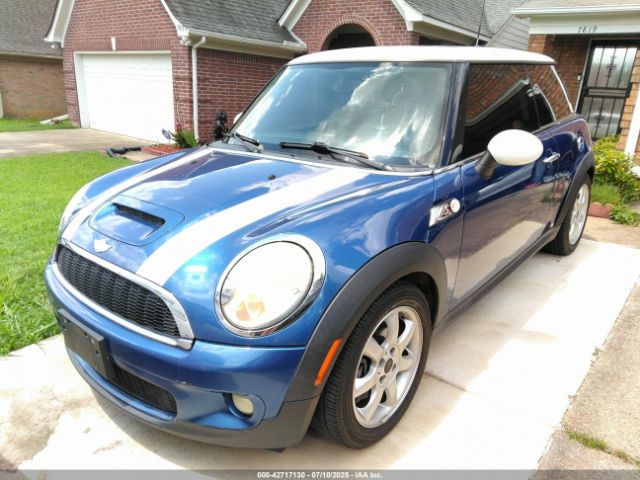 2009 MINI COOPER WMWMF735X9TW80840 Photo 1