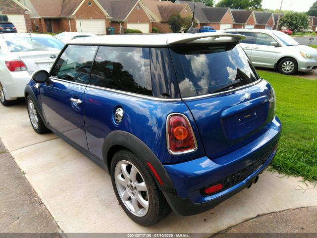 2009 MINI COOPER WMWMF735X9TW80840 Photo 2