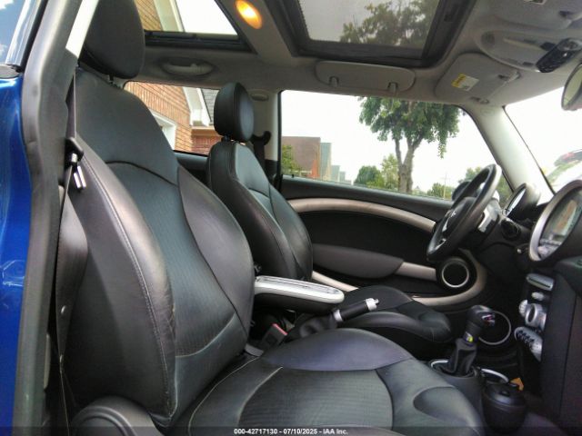 2009 MINI COOPER WMWMF735X9TW80840 Photo 4