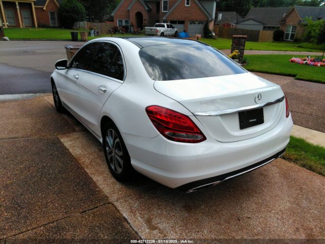 2016 MERCEDES-BENZ C 300 55SWF4JB0GU176511 Photo 2