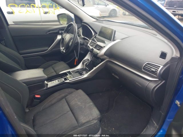 2020 MITSUBISHI ECLIPSE CROSS JA4AT5AA4LZ030824 Photo 4