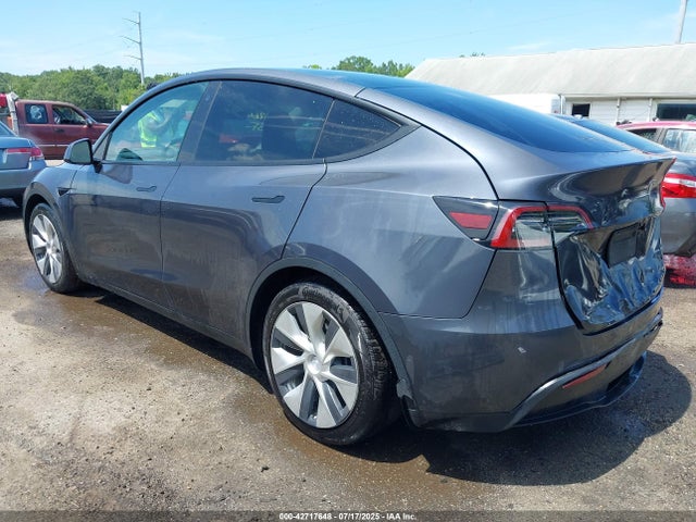 2021 TESLA MODEL Y 5YJYGDEE2MF242063 Photo 2
