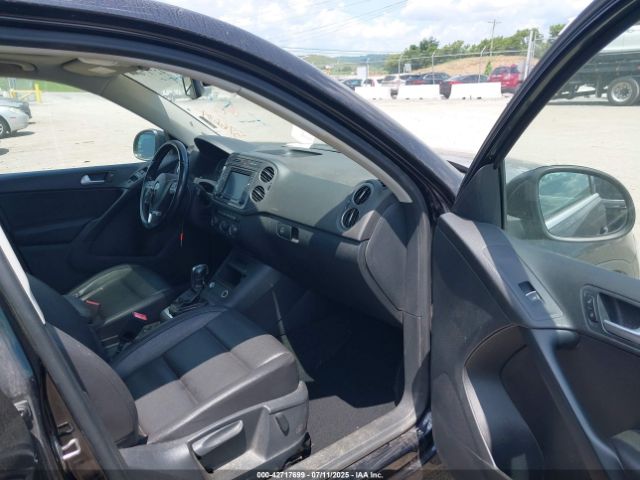 2016 VOLKSWAGEN TIGUAN WVGAV7AX7GW576634 Photo 4