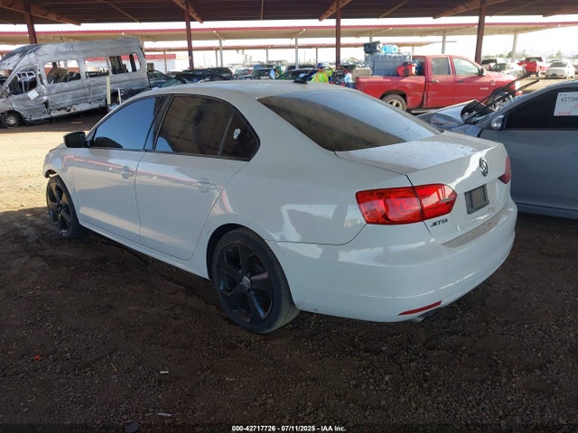 3VWD17AJXEM226644 Volkswagen 2014