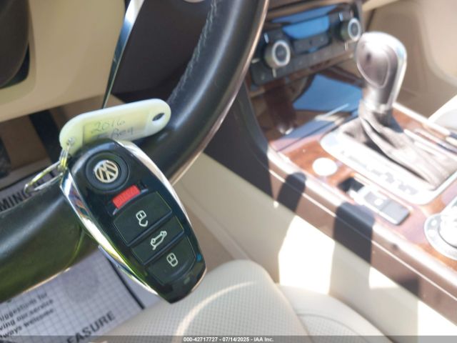 2016 VOLKSWAGEN TOUAREG WVGEF9BP6GD006015 Photo 10