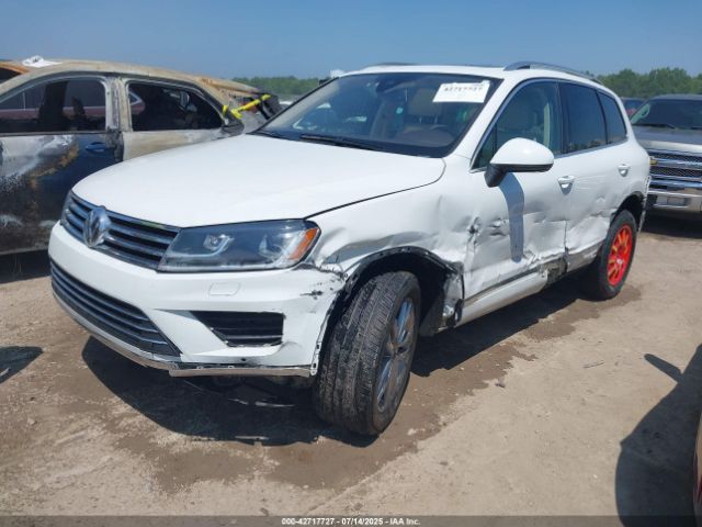 2016 VOLKSWAGEN TOUAREG WVGEF9BP6GD006015 Photo 1