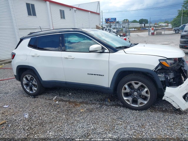 Jeep Compass 2018 3C4NJCCB1JT188498 Image 13