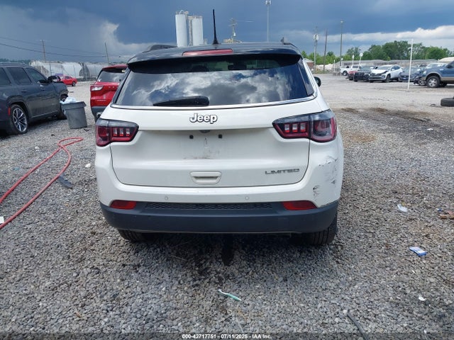 Jeep Compass 2018 3C4NJCCB1JT188498 Image 16