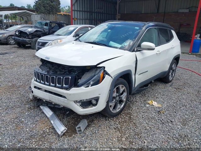 Jeep Compass 2018 3C4NJCCB1JT188498 Image 2