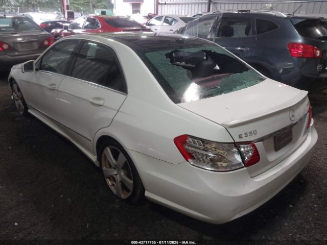 2010 MERCEDES-BENZ E 350 WDDHF8HB9AA084052 Photo 2