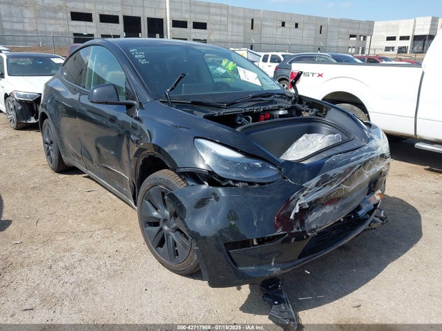 2025 TESLA MODEL Y 7SAYGDEDXSA347101 Photo 5