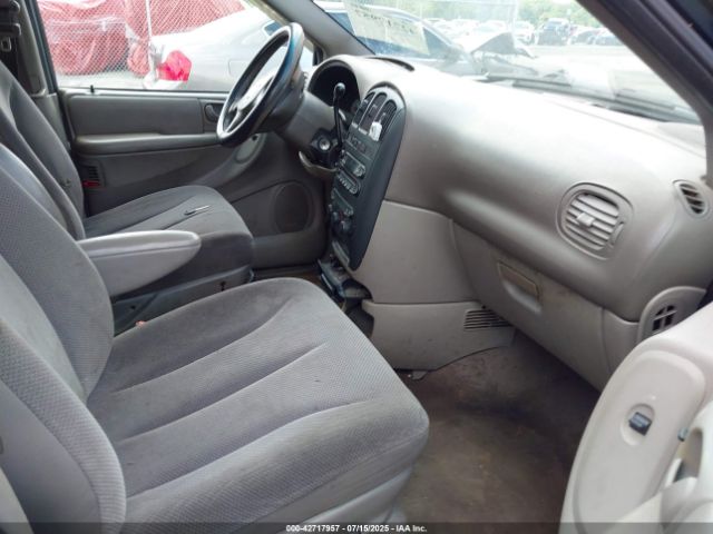 2001 CHRYSLER VOYAGER 1C8GJ253X1B276426 Photo 4