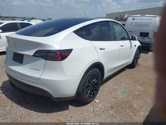 2023 TESLA MODEL Y 7SAYGDEE8PA044303 Photo 3