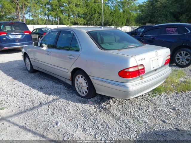 2000 MERCEDES-BENZ E 320 WDBJF82J8YX037791 Photo 2