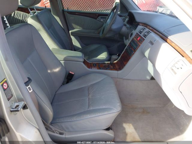 2000 MERCEDES-BENZ E 320 WDBJF82J8YX037791 Photo 4