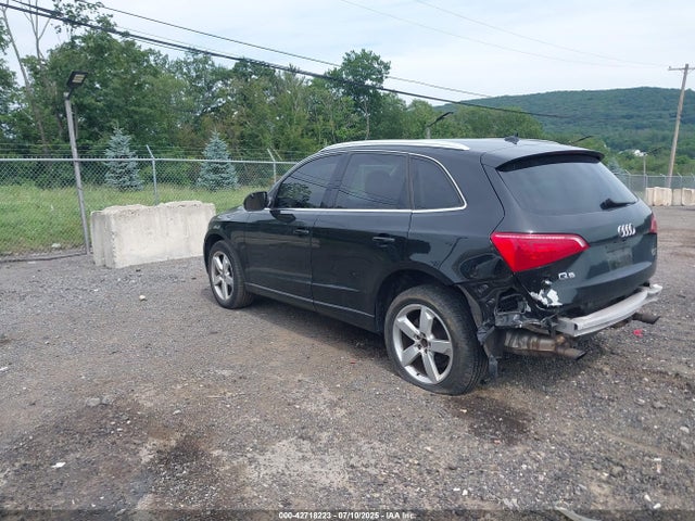 2011 AUDI Q5 WA1LFAFP3BA037590 Photo 2