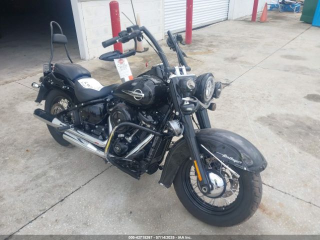 2018 HARLEY-DAVIDSON FLHC 1HD1YAJ11JC082006