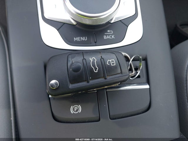 2018 AUDI A3 WAUAUGFF0J1090398 Photo 10