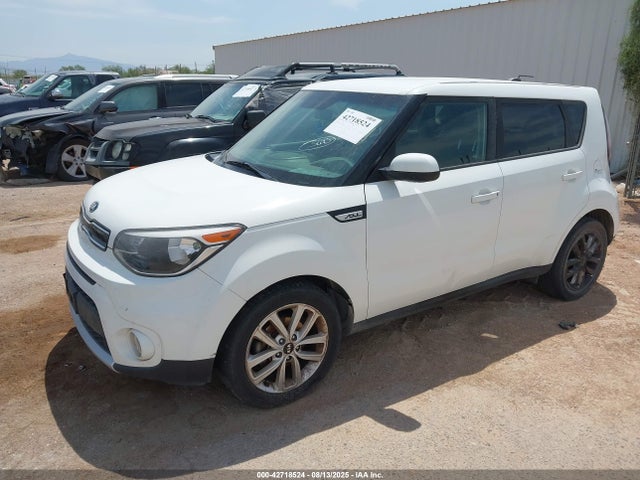 KIA SOUL + 2018 KNDJP3A5XJ7550973 Image 2