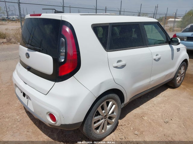 KIA SOUL + 2018 KNDJP3A5XJ7550973 Image 4