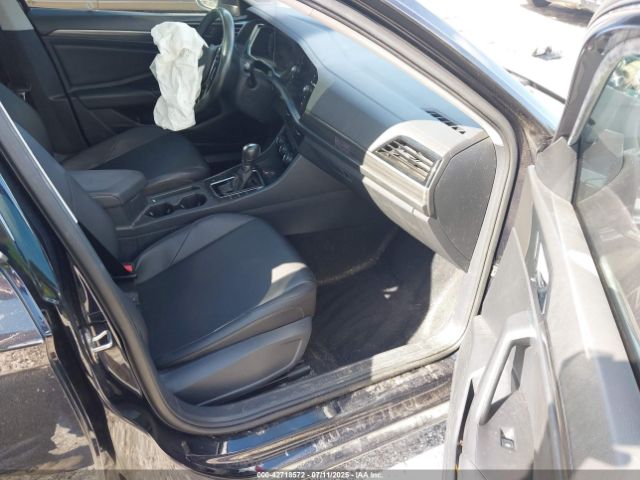 2019 VOLKSWAGEN JETTA 3VWEB7BU7KM193642 Photo 4