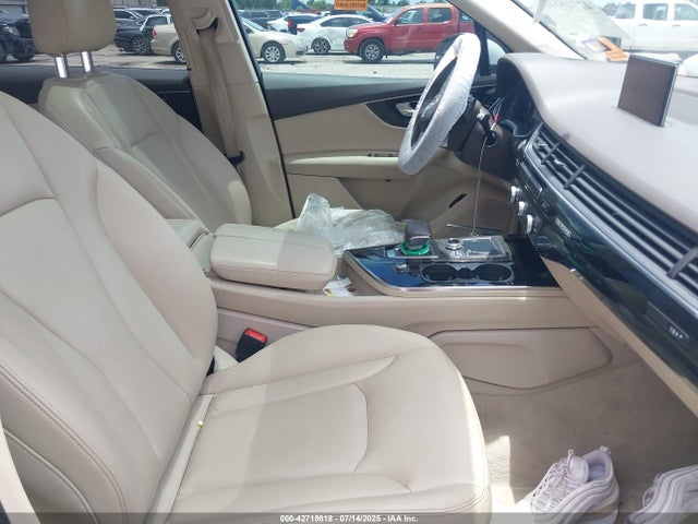 2019 AUDI Q7 WA1LAAF70KD043683 Photo 4