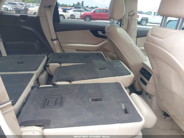 2019 AUDI Q7 WA1LAAF70KD043683 Photo 7