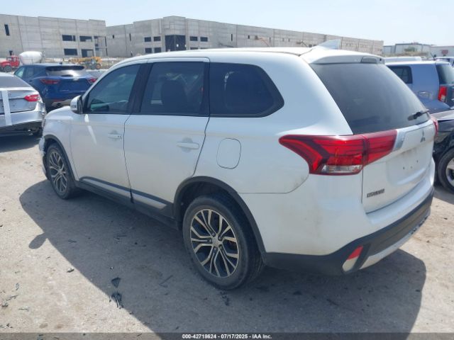 2018 MITSUBISHI OUTLANDER JA4AD3A38JZ015758 Photo 2